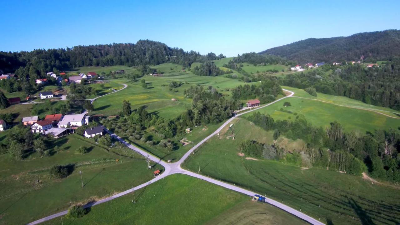 B&B Černe Polhov Gradec Exterior foto